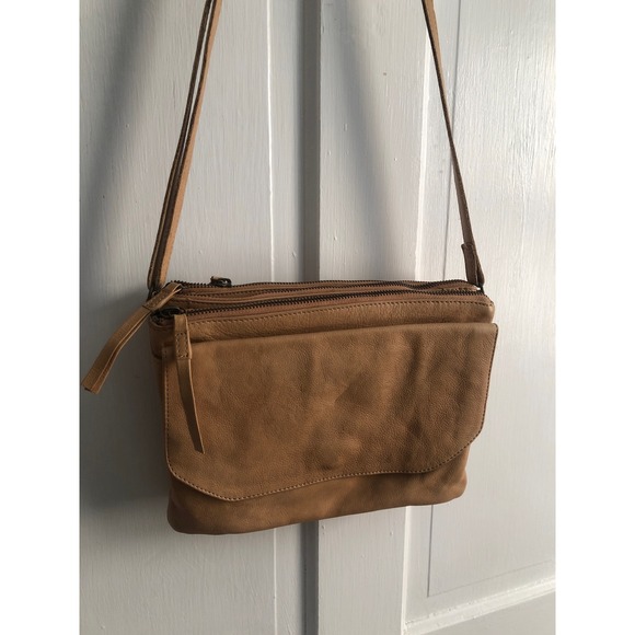 Day & Mood Handbags - Anthropologie Day & Mood
Tan soft Leather Crossbody Bag Messenger multi-pocket